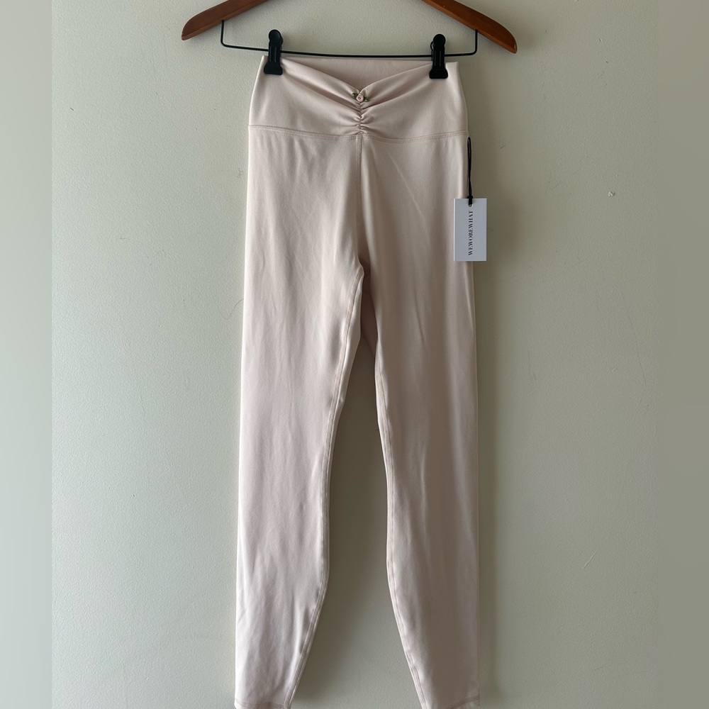 WeWoreWhat Ballet Slipper Ruched Leggings (light pink)